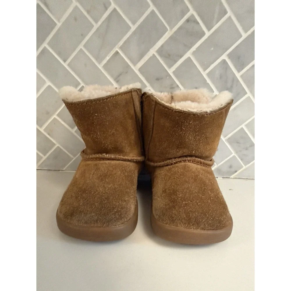 UGG Australia Keelan Toddler Size 02/03 Brown Chestnut Sheepskin Lined Boots